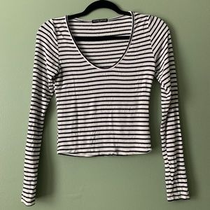 Brandy Melville Striped Long Sleeve Crop Top